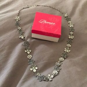 Premier Design Daisy chain